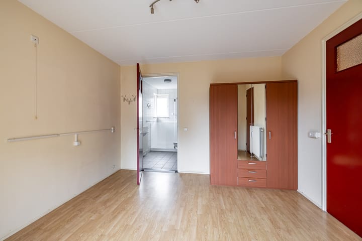 Photo 19 of M.H. Trompstraat 19