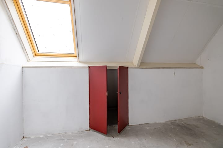 Photo 33 of M.H. Trompstraat 19