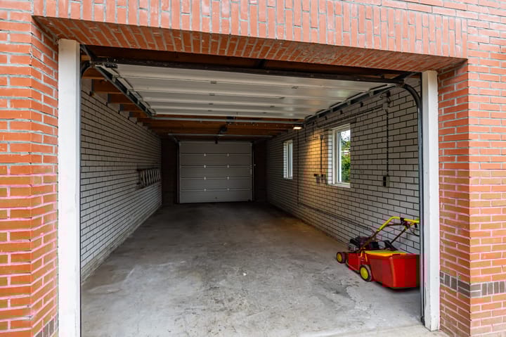 Photo 43 of M.H. Trompstraat 19