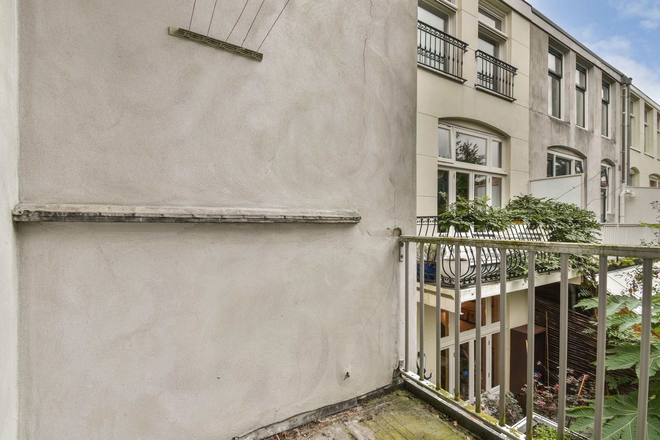 Foto 21 van Van 't Hofflaan 17-1