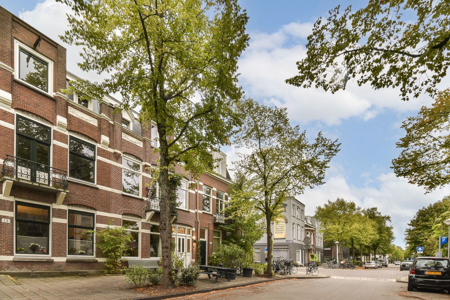 Foto 29 van Van 't Hofflaan 17-1