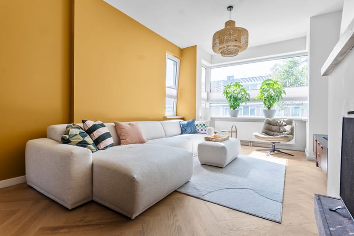 Photo 8 of van Barbansonstraat 48