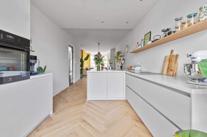 Photo 23 of van Barbansonstraat 48