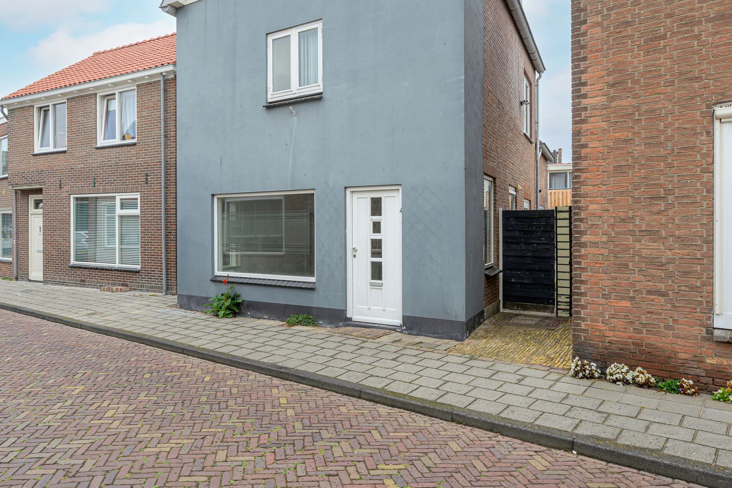 Photo 4 of Schinkelstraat 4