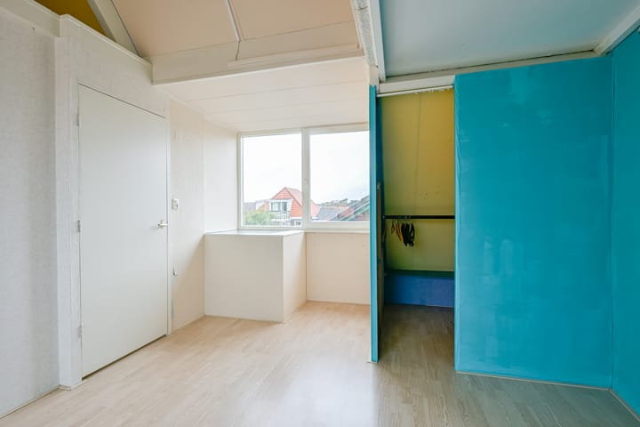 Photo 18 of Schinkelstraat 4