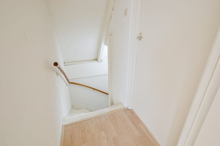 Photo 22 of Schinkelstraat 4