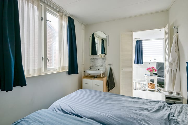 Photo 33 of Schinkelstraat 4