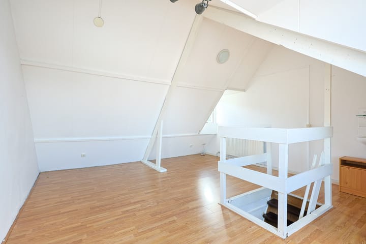 Foto 32 van Jacob Cabeliaustraat 4