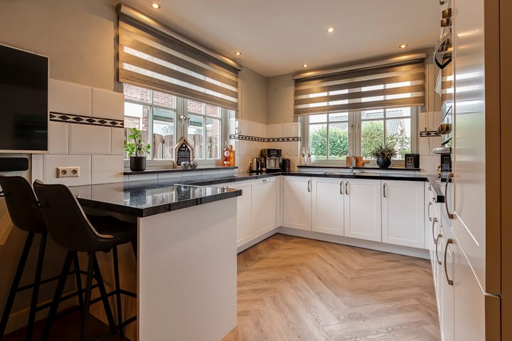 Photo 13 of Dorpsstraat 60-A