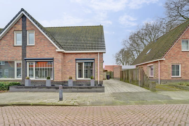 Foto 2 van Adriaan Butijnweg 50-A