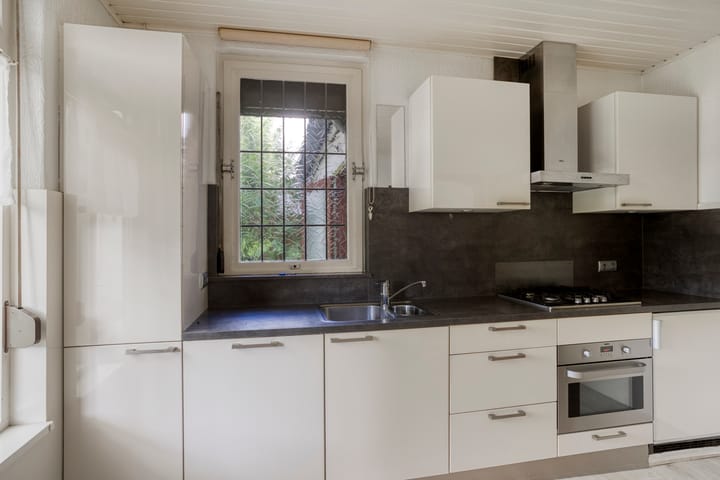 Foto 15 van Dokter van Kleefstraat 8