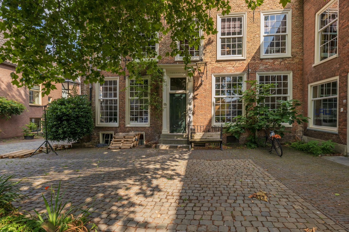 View photo 1 of Pieterskerkhof 22