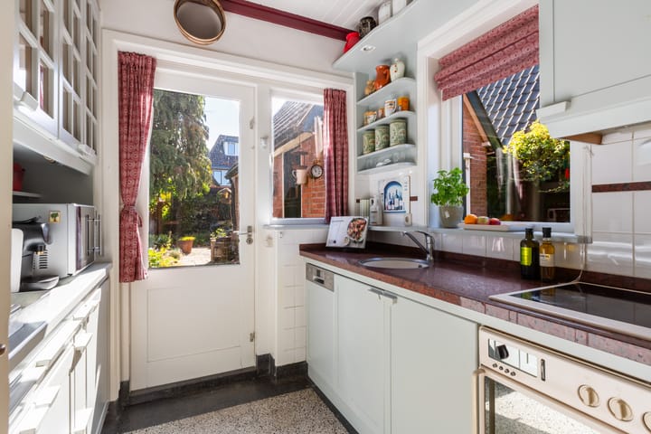 Photo 15 of Aagje Dekenlaan 12