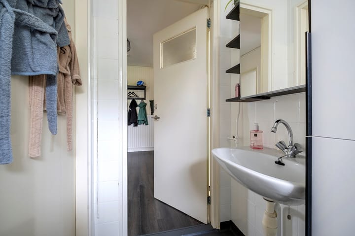 Foto 38 van Onderduikersstraat 64