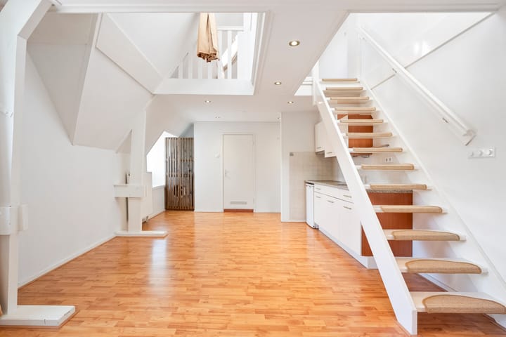 Photo 4 of Zaanenstraat 42-A