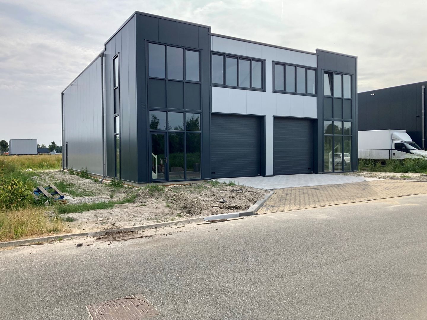 Bekijk foto 1 van Jachtwagen 17