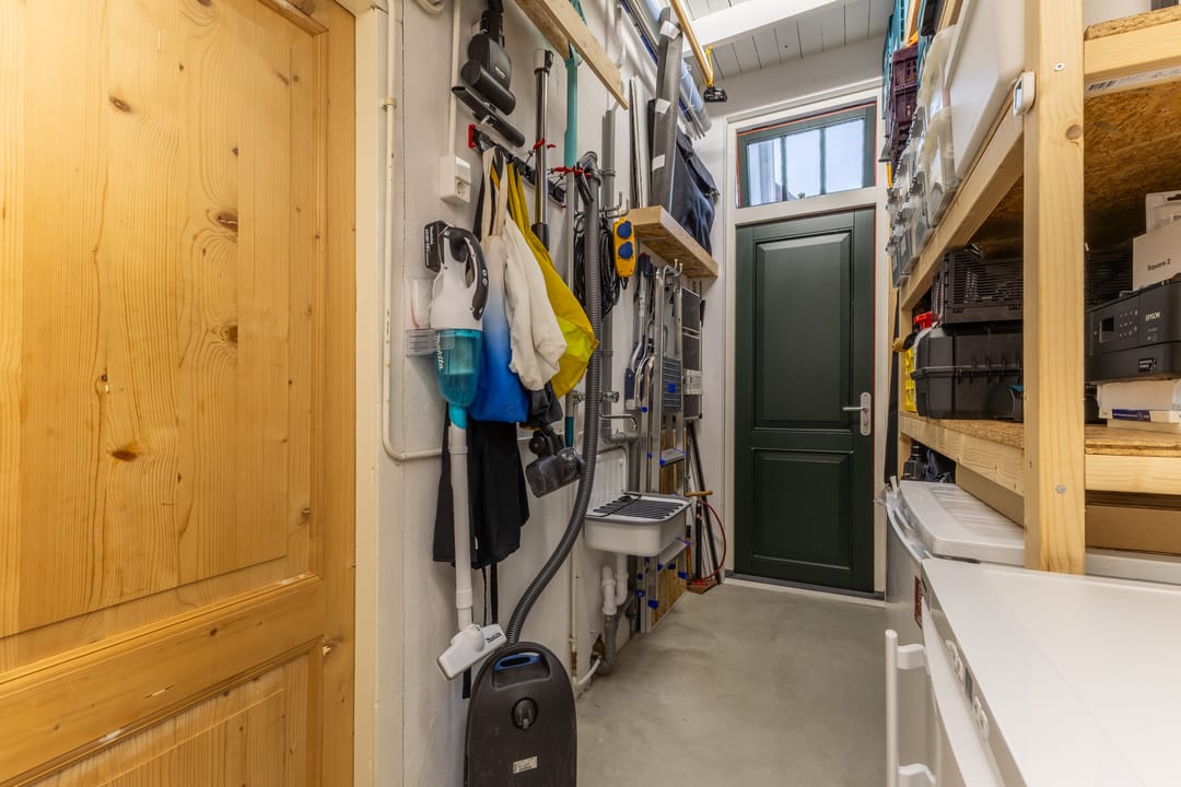 Photo 43 of Oranjestraat 1