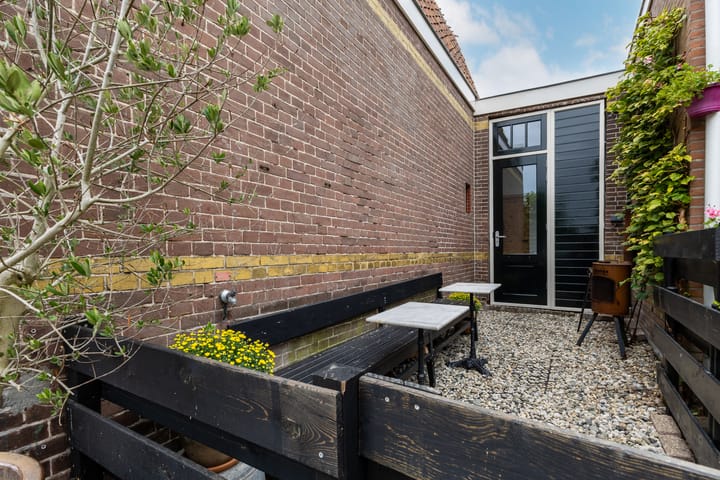 Photo 46 of Oranjestraat 1