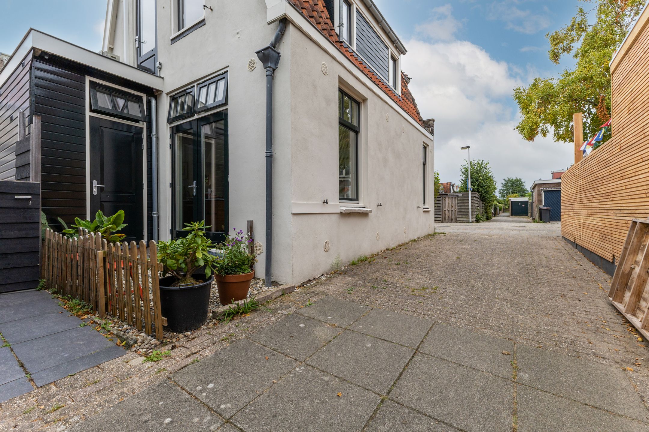 Photo 48 of Oranjestraat 1