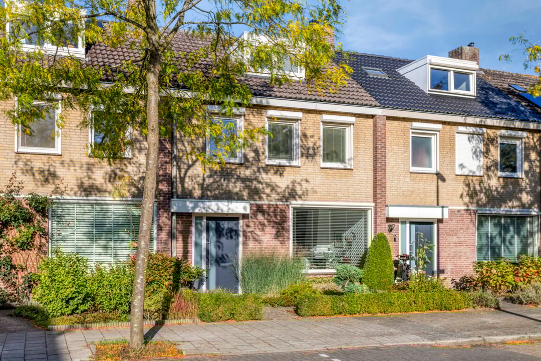 Foto 7 van Busweg 57