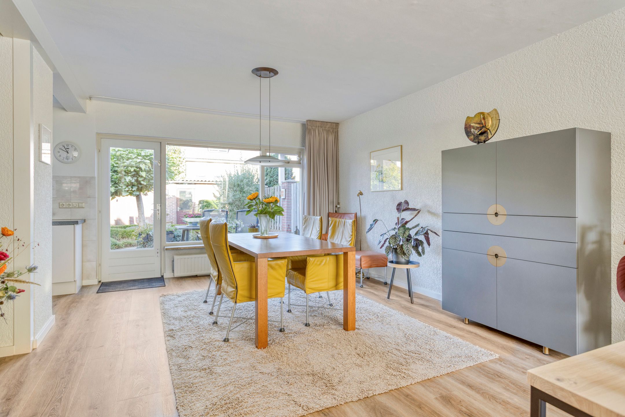 Foto 15 van Busweg 57