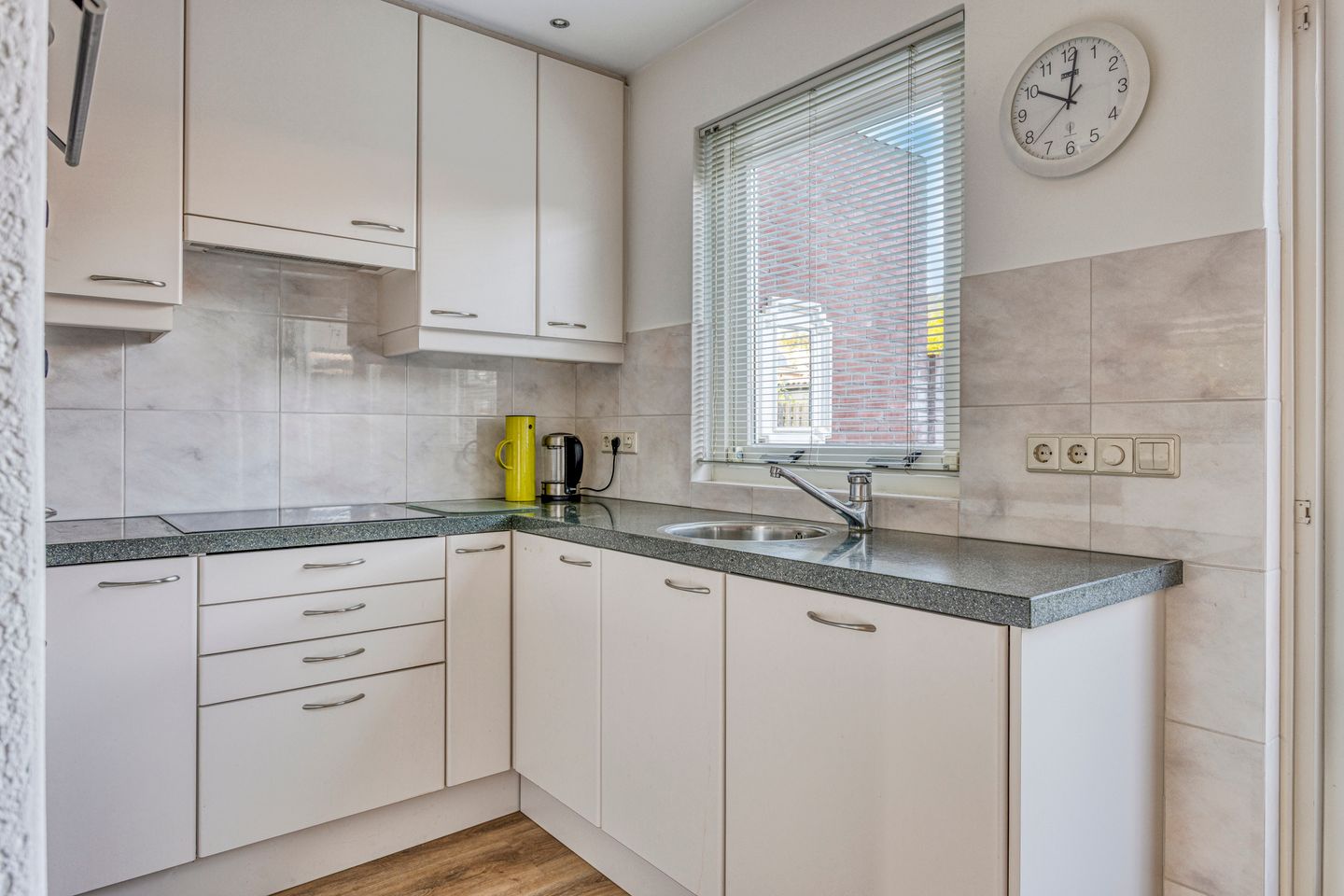 Foto 19 van Busweg 57