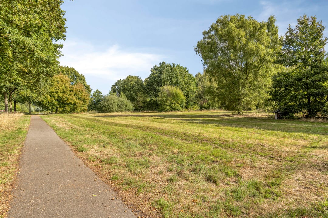 Foto 37 van Busweg 57