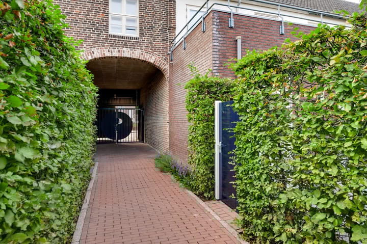 Foto 33 van Biest 108