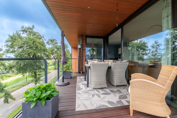 Photo 3 of Van de Polerf 17