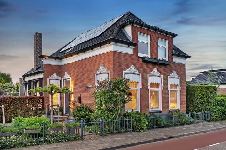 Foto 3 van Moerheimstraat 104