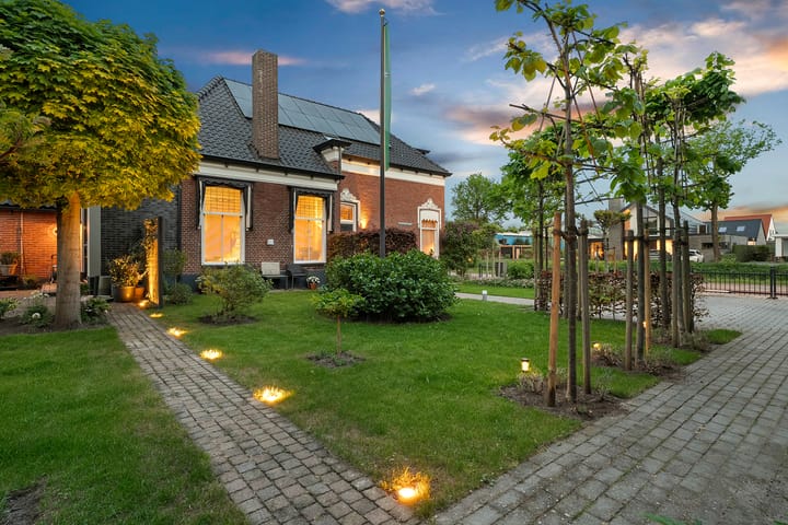 Foto 6 van Moerheimstraat 104