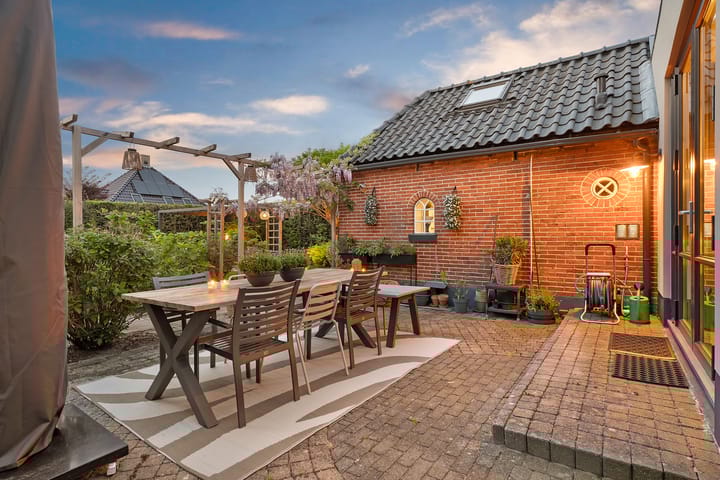 Foto 11 van Moerheimstraat 104