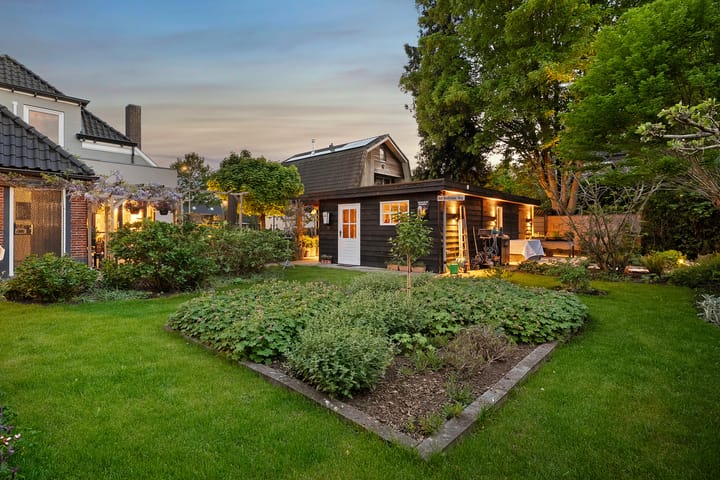 Foto 18 van Moerheimstraat 104