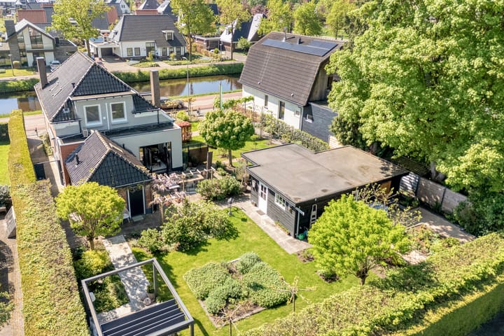 Foto 23 van Moerheimstraat 104