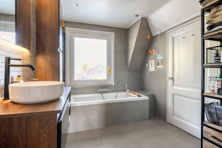 Foto 58 van Moerheimstraat 104