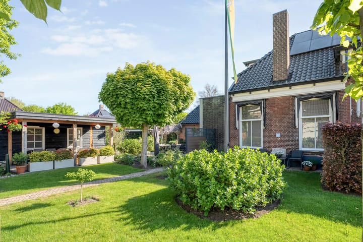 Foto 64 van Moerheimstraat 104