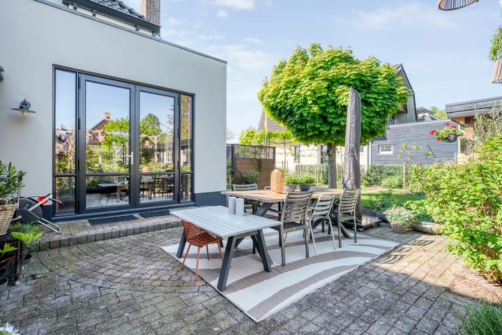 Foto 65 van Moerheimstraat 104