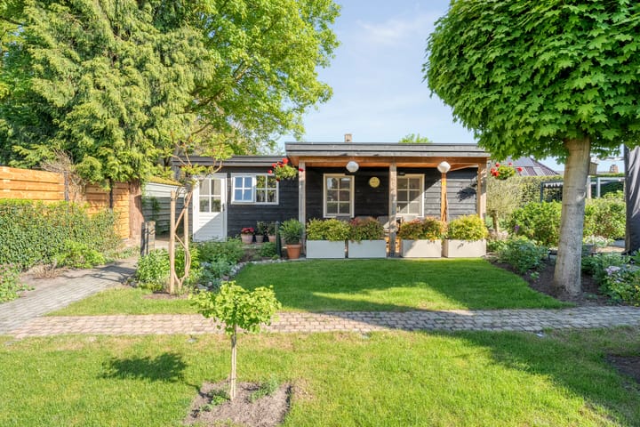 Foto 66 van Moerheimstraat 104