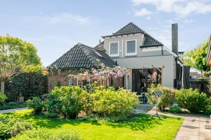 Foto 80 van Moerheimstraat 104