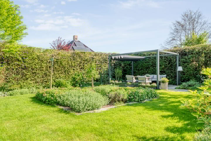 Foto 82 van Moerheimstraat 104