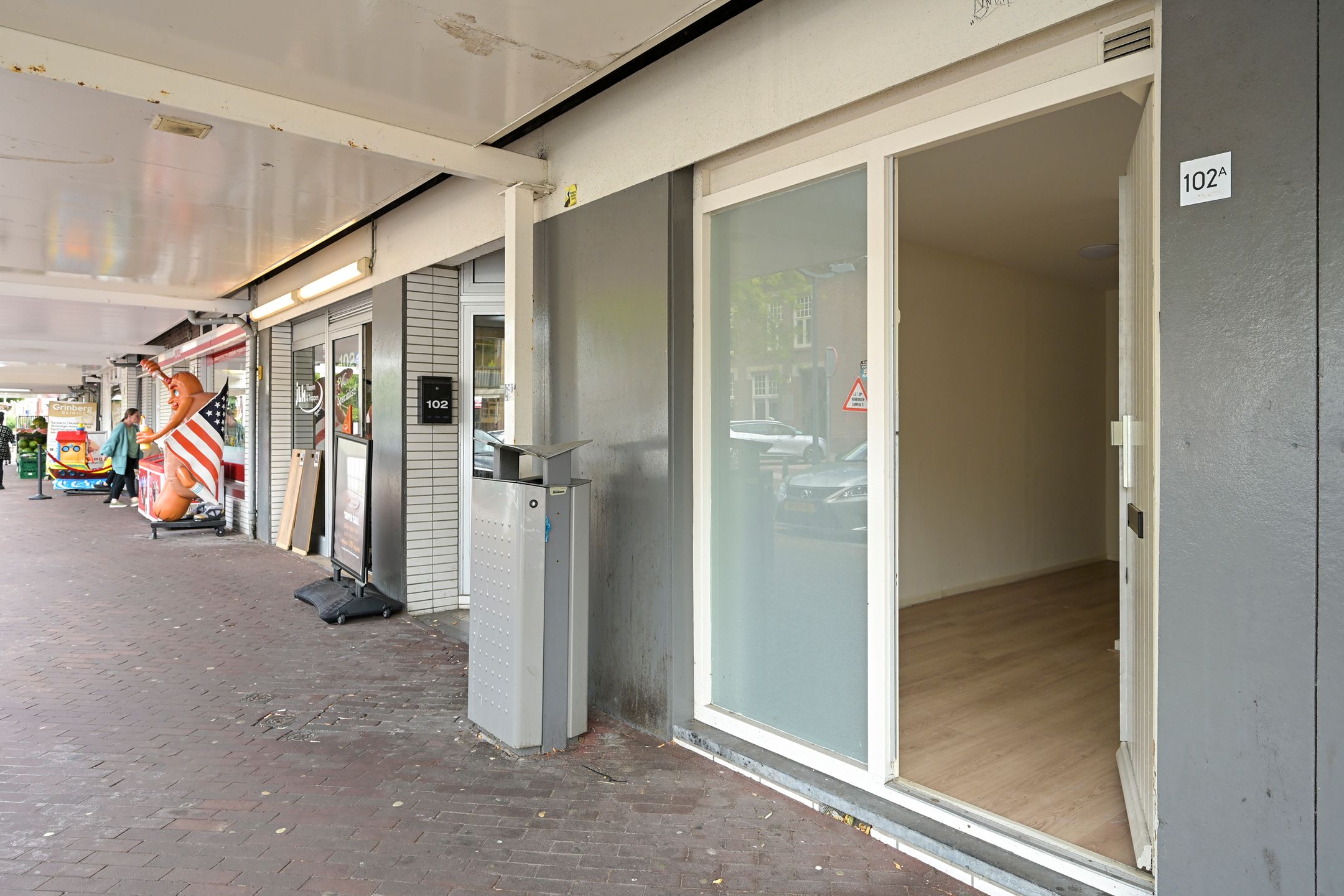 Photo 3 of Loosduinse Hoofdstraat 102-A