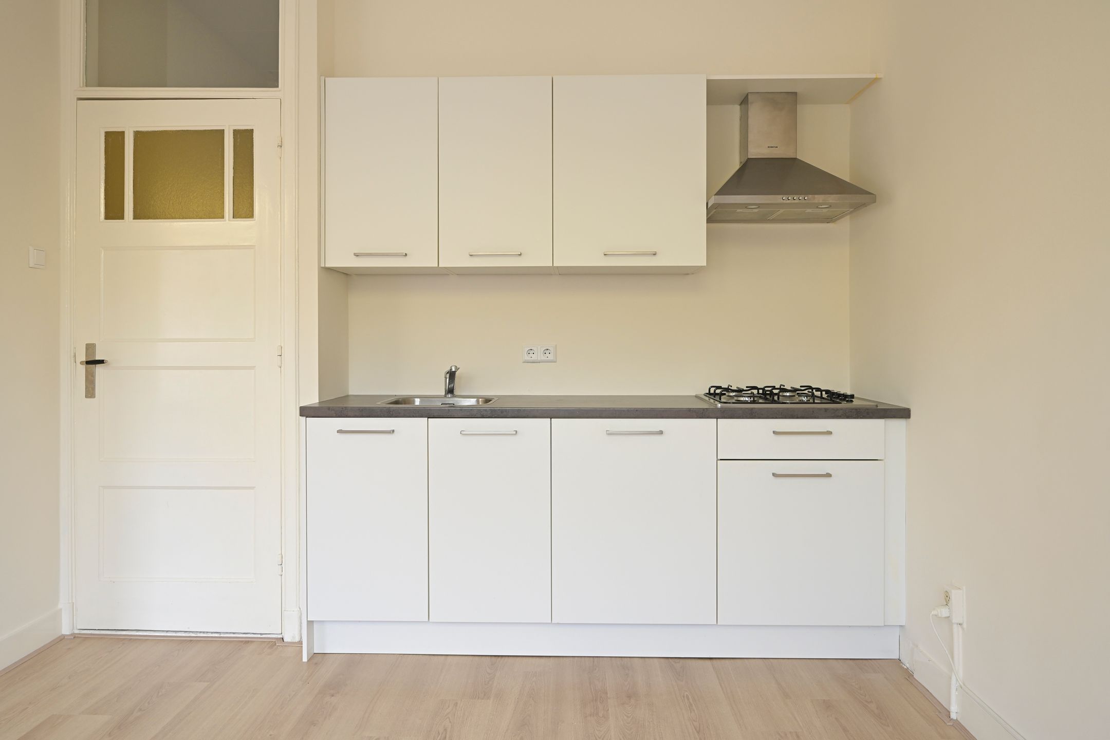 Photo 15 of Loosduinse Hoofdstraat 102-A