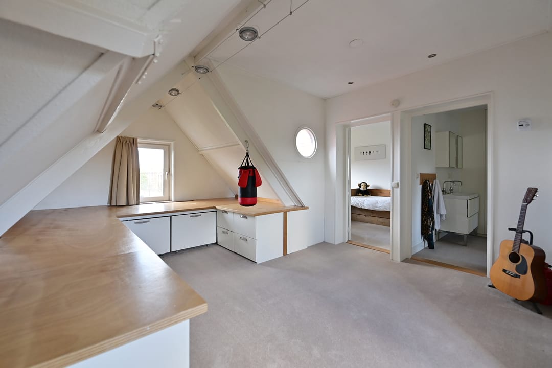 Foto 22 van B. van Rooijenstraat 60