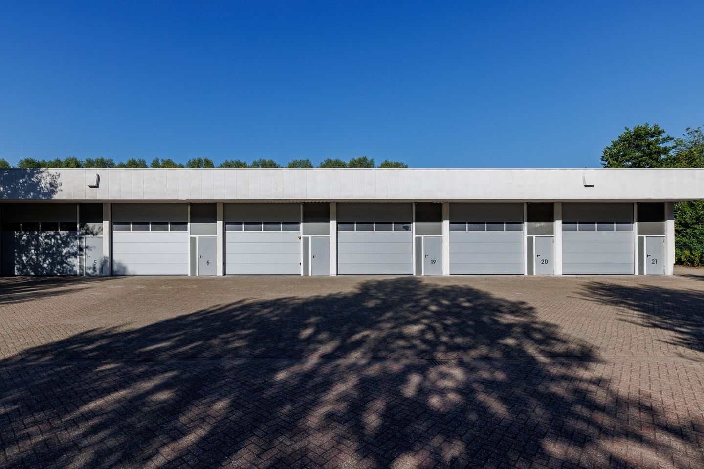 View photo 1 of Kinderdijk 35-l