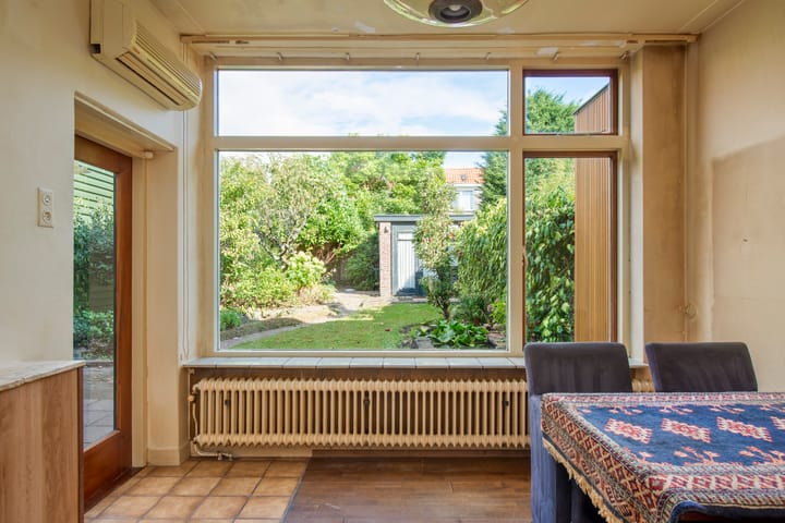 Photo 13 of Adama van Scheltemastraat 12