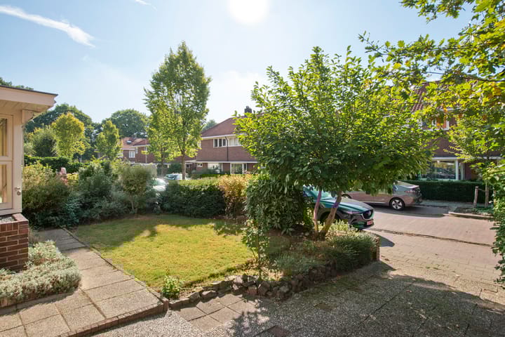 Photo 4 of Adama van Scheltemastraat 12