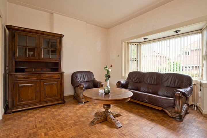 Photo 8 of Adama van Scheltemastraat 12