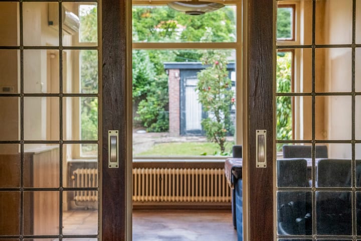 Photo 11 of Adama van Scheltemastraat 12