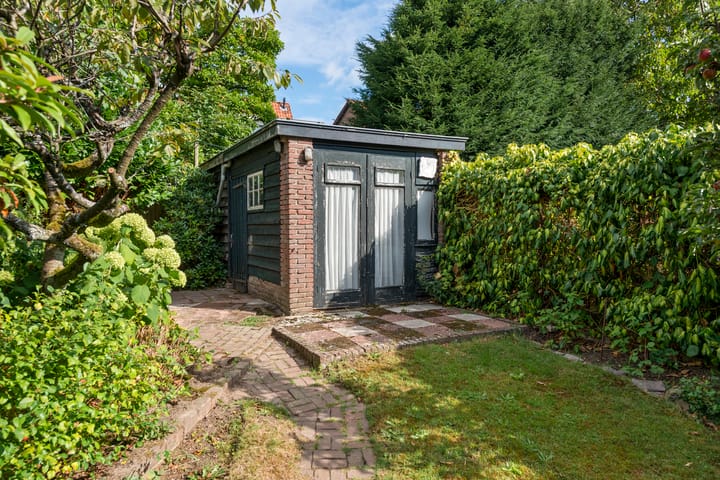 Photo 23 of Adama van Scheltemastraat 12