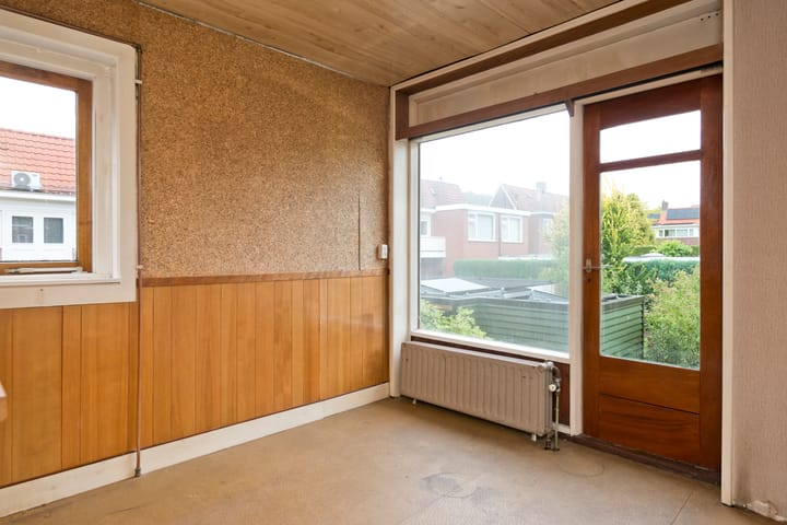 Photo 29 of Adama van Scheltemastraat 12